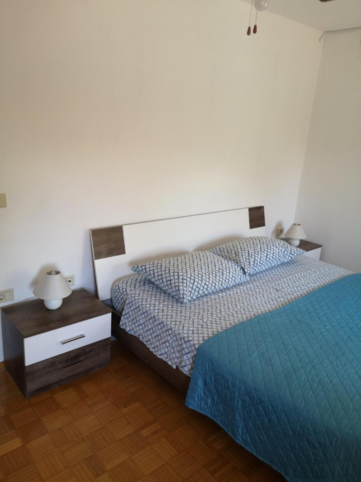 Apartma Ester Lucija Bagian luar foto