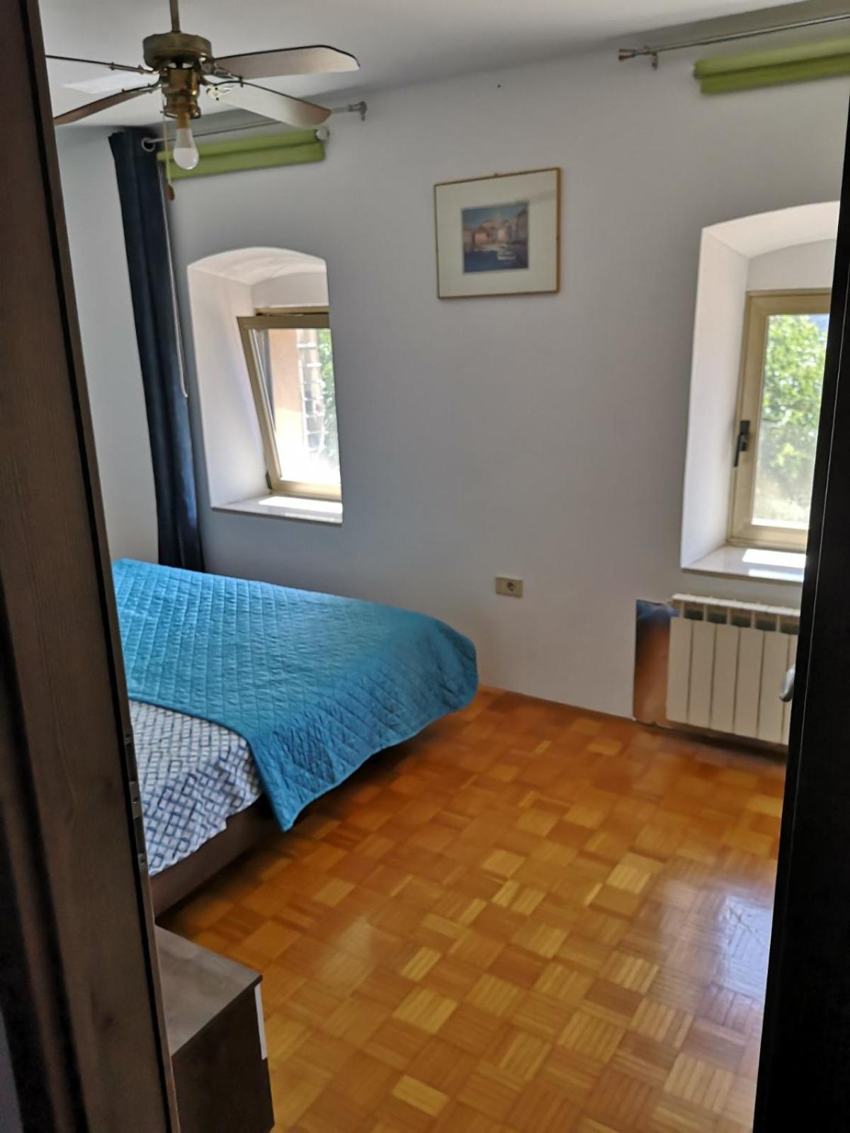 Apartma Ester Lucija Bagian luar foto